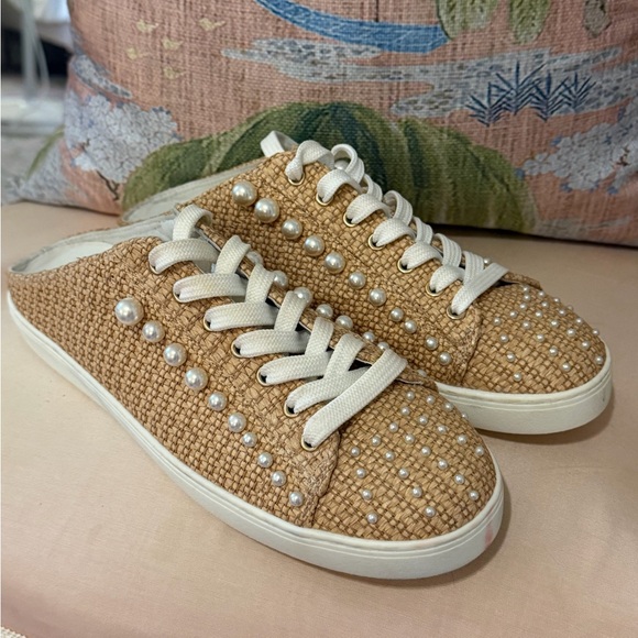Stuart Weitzman Espadrille Sneaker - Picture 2 of 6